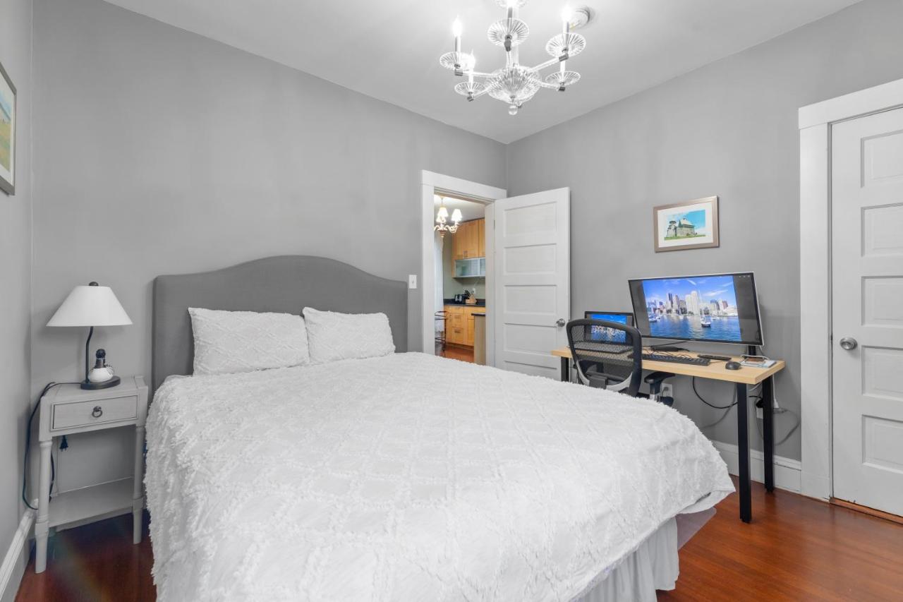 Bright & Spacious 2Br Apartment, Mins From Downtown Boston, Parking Exterior photo